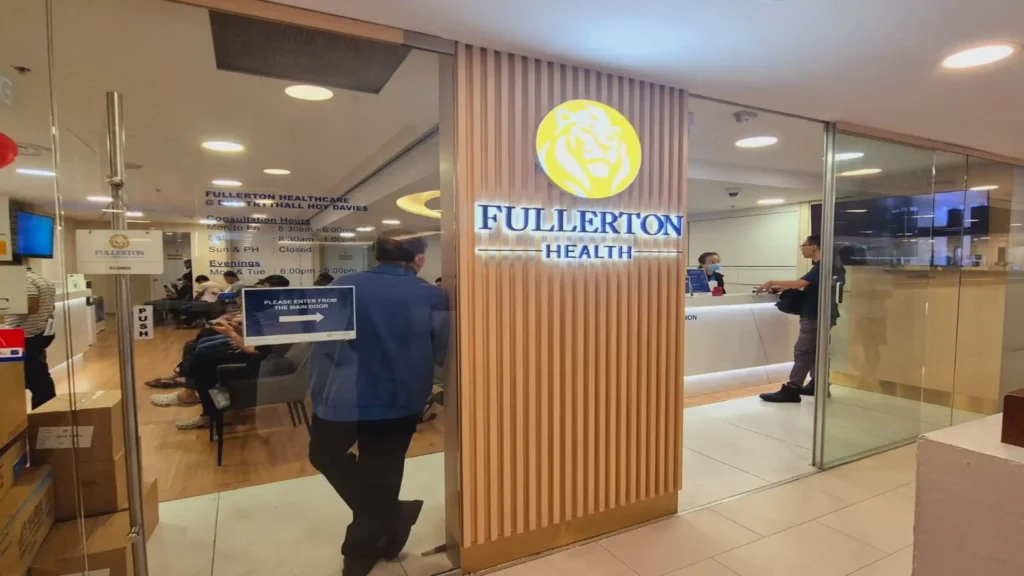 fullerton clinic jurong point​