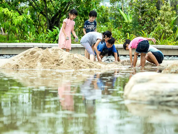 passion wave lake gardens Water Play​