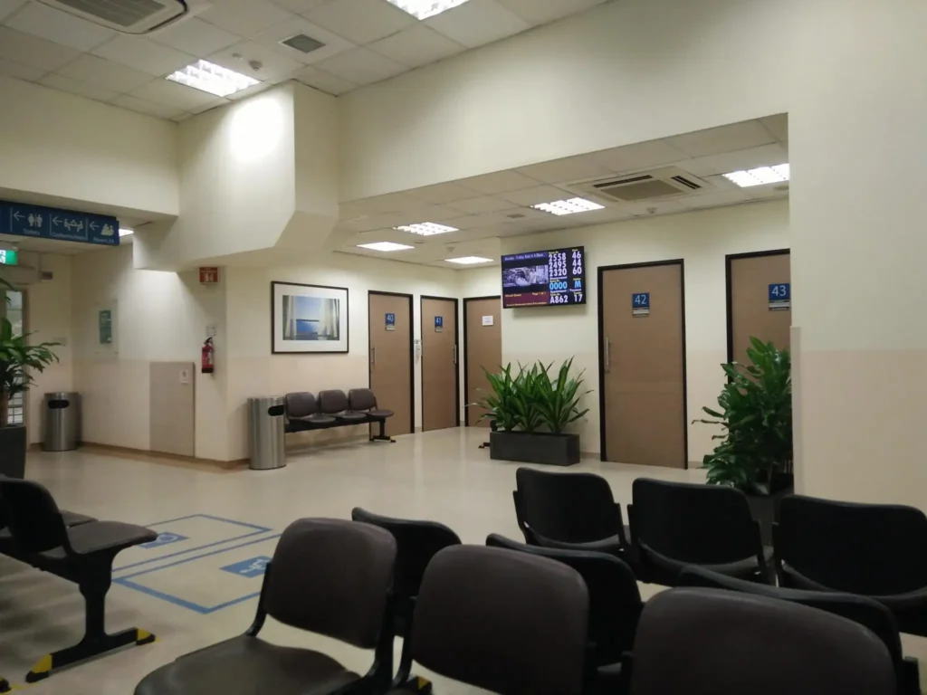 polyclinic jurong east