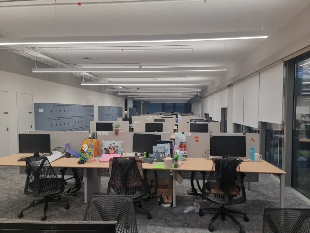 Offices, Campuses & Headquarters​