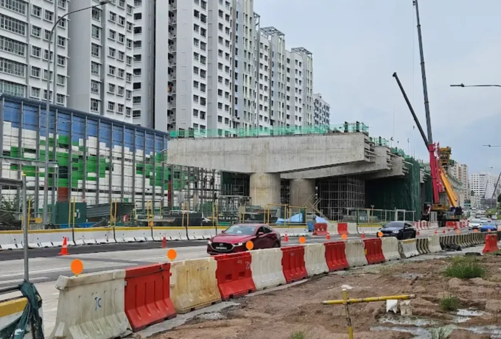 nearest mrt stations from key blocks and streets