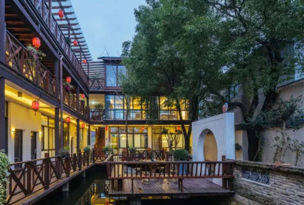 top hotels in jurong