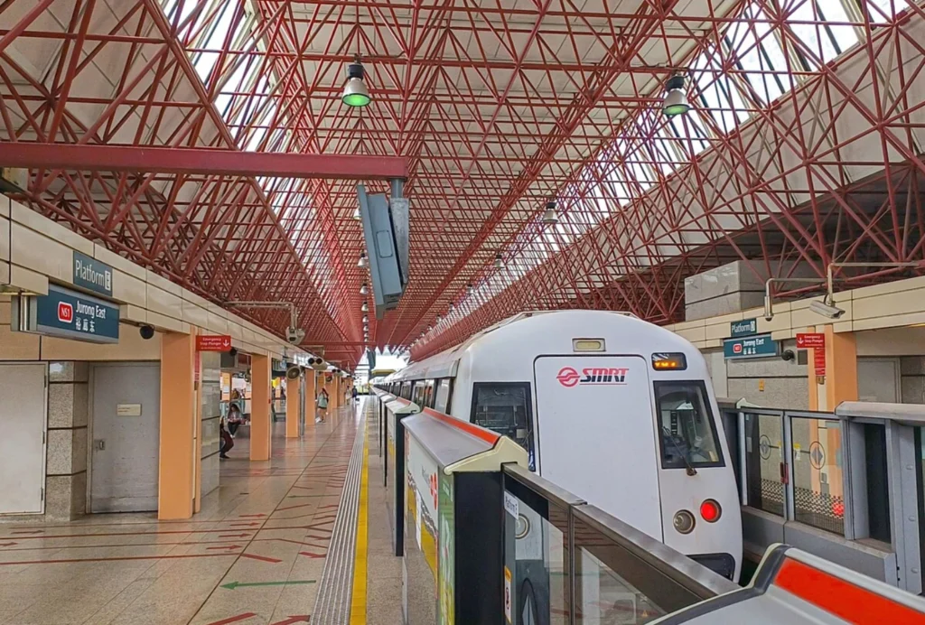 transportation tips and directions for jurong mrt​