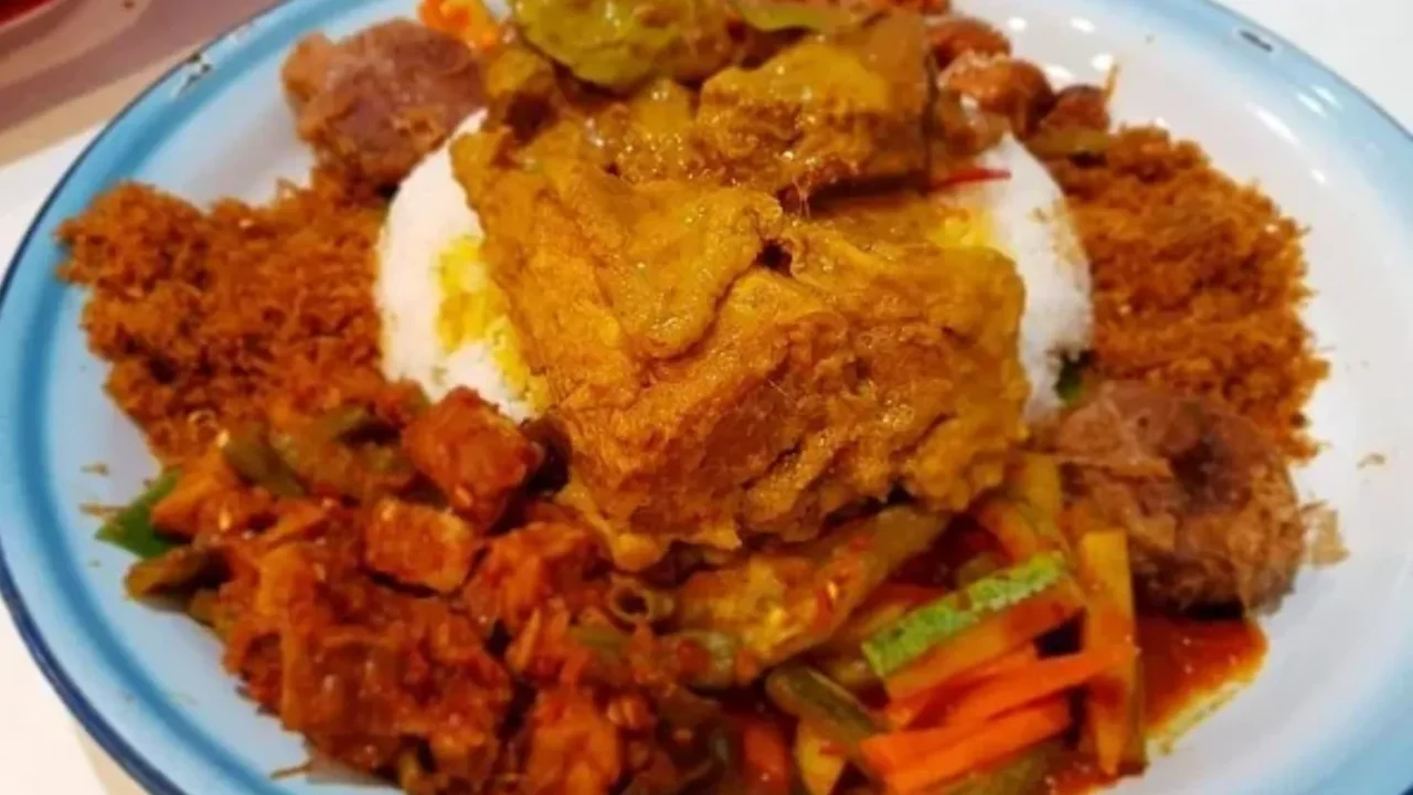 halal & vegetarian options in jurong east